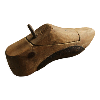 Pied chaussure bois ancien métal