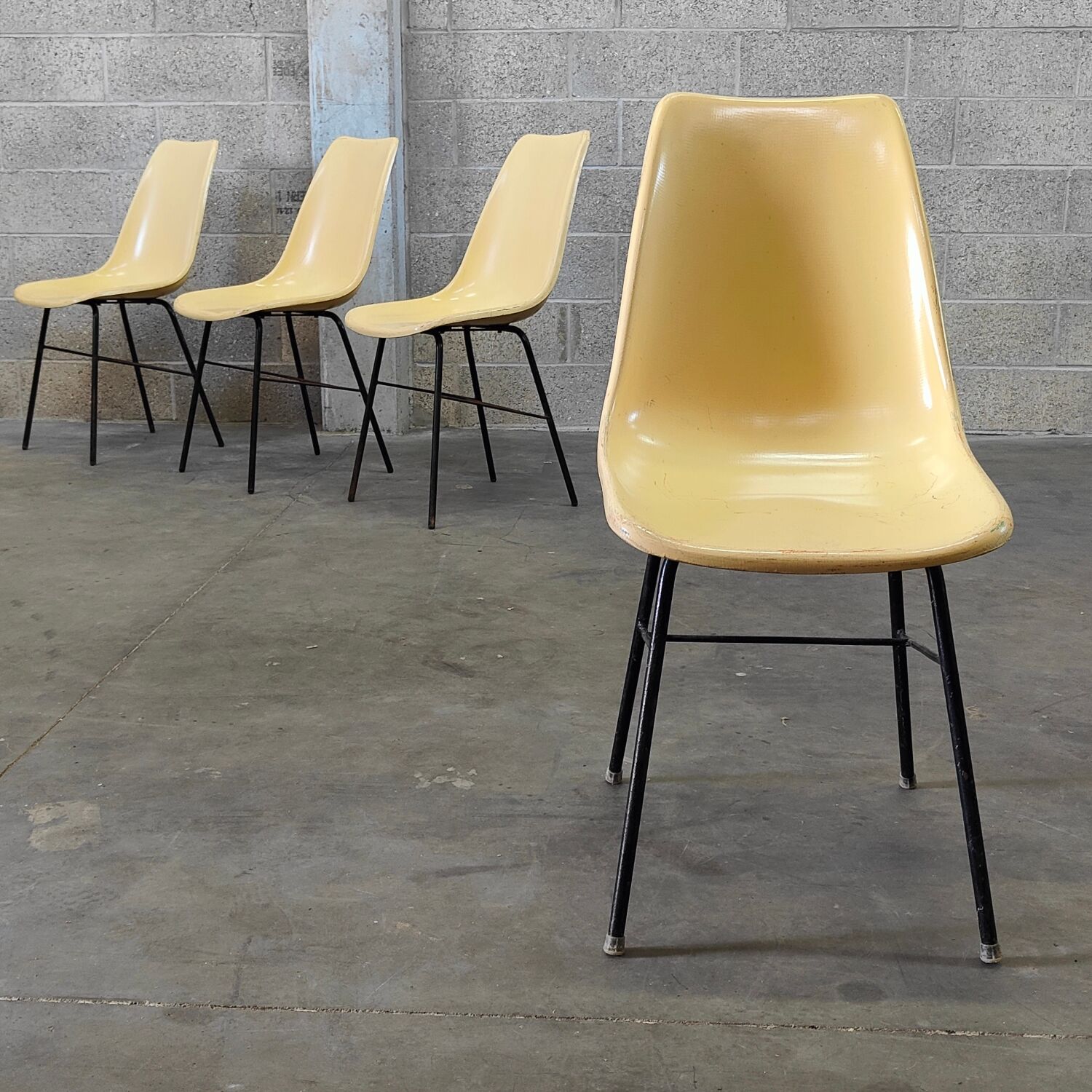 Set of 4 fiber and metal chairs by Miroslav Navratil for Vertex 1960