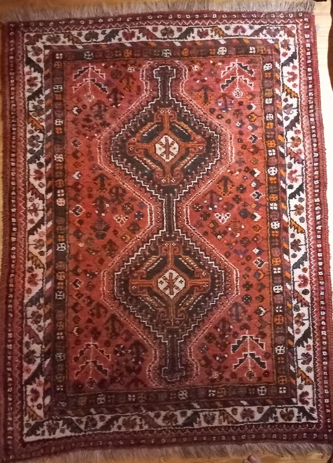 Persian carpet Shiraz handmade in wool