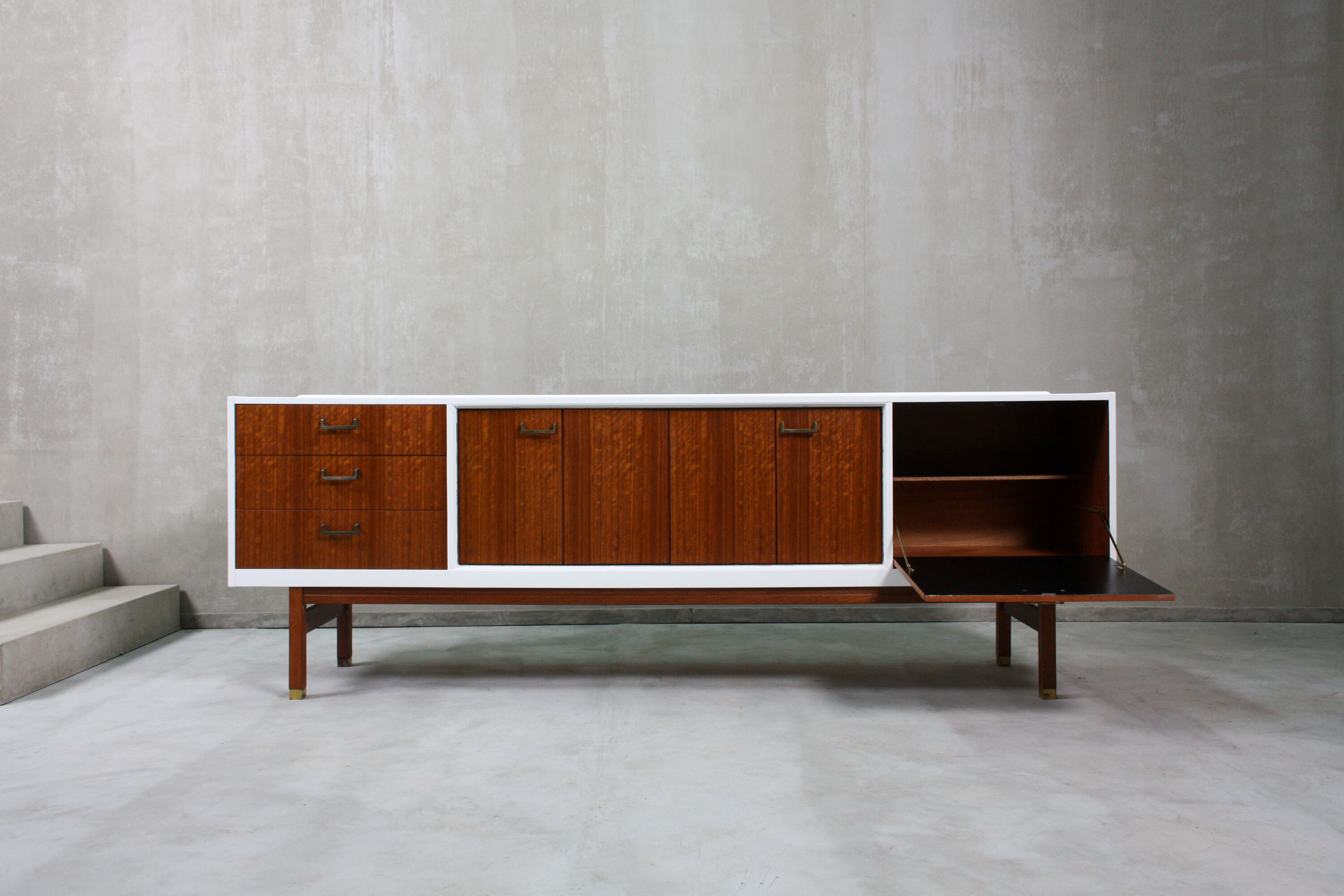 White lacquered long sideboard G Plan, 1960’s