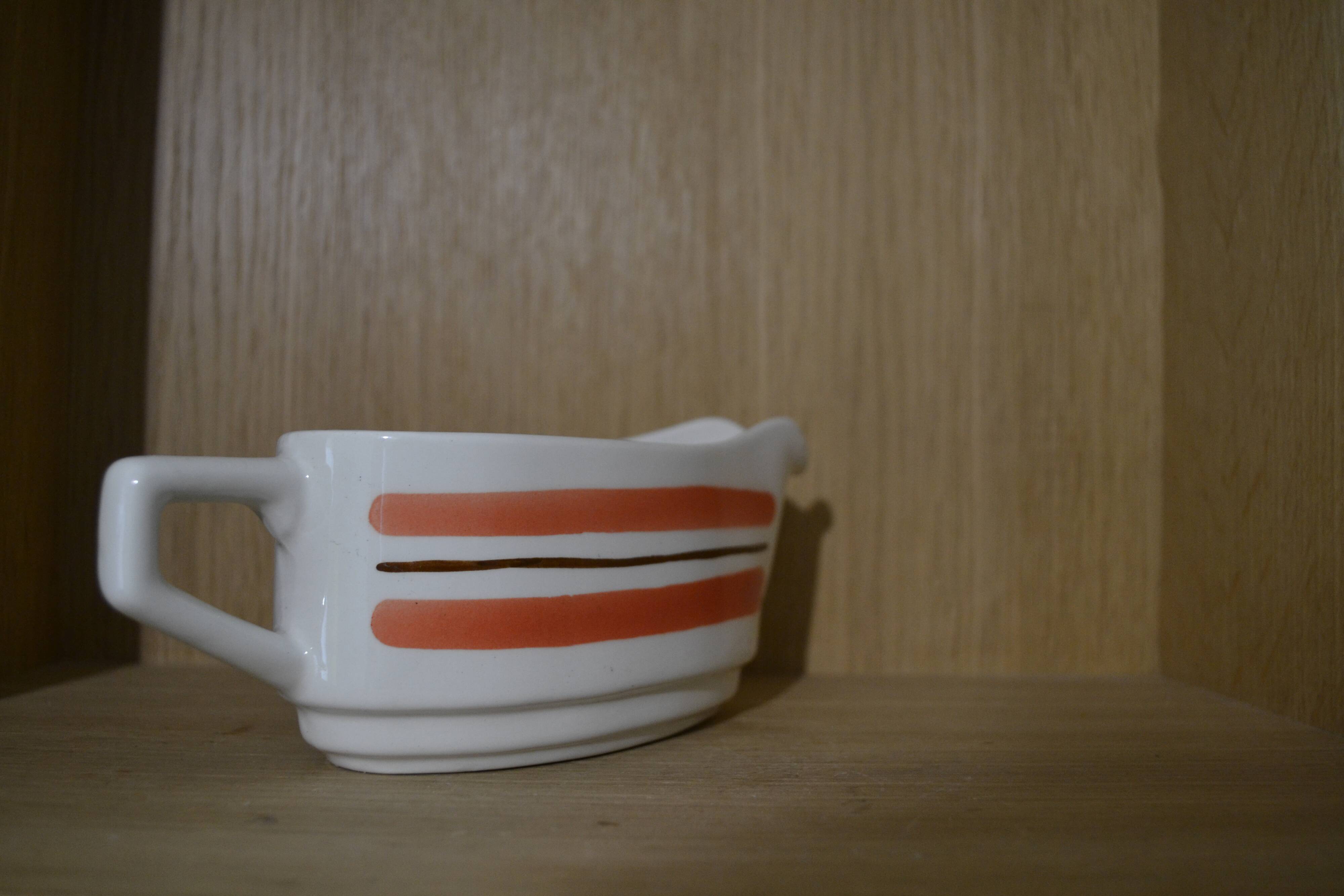 Moulin des Loups gravy boat