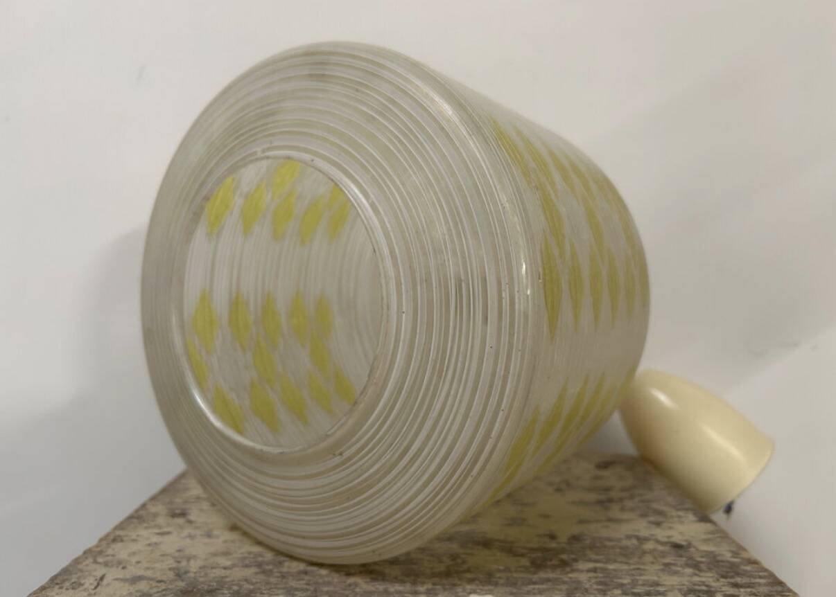 Suspension vintage from the 60s and 70s with geometric yellow glass design.