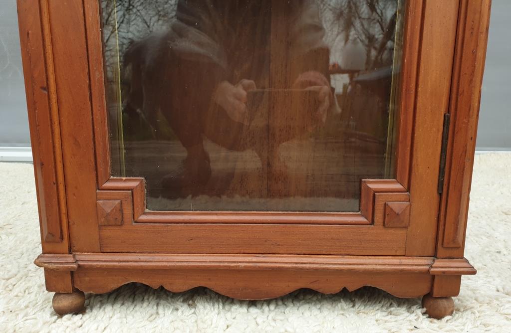 Showcase slender library louis XVI style