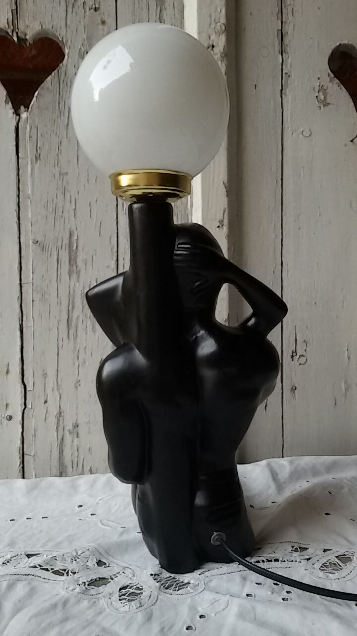 Black ceramic love couple lamp