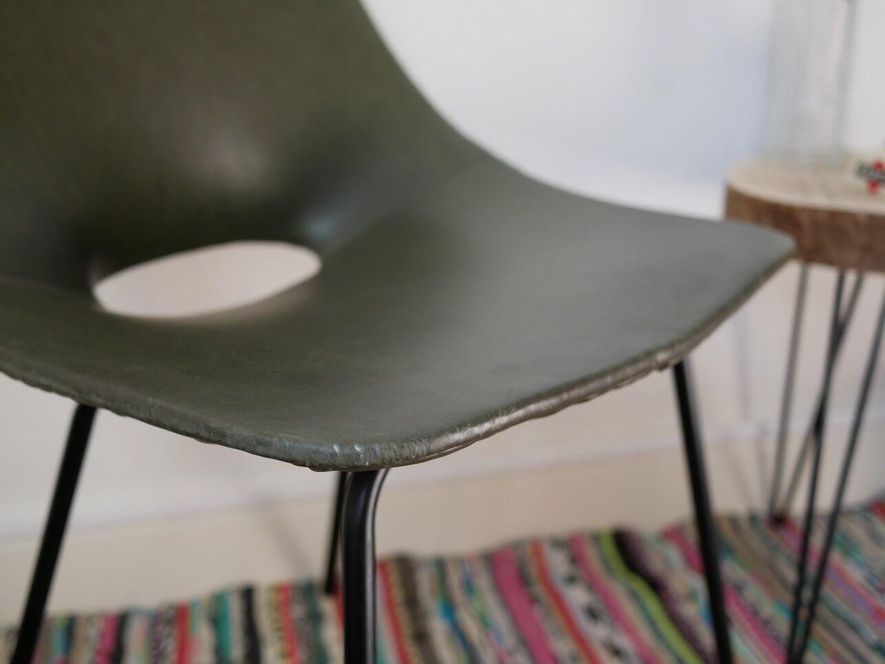 Chair tonneau Pierre Guariche for Steiner