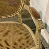 Braided wooden bench.