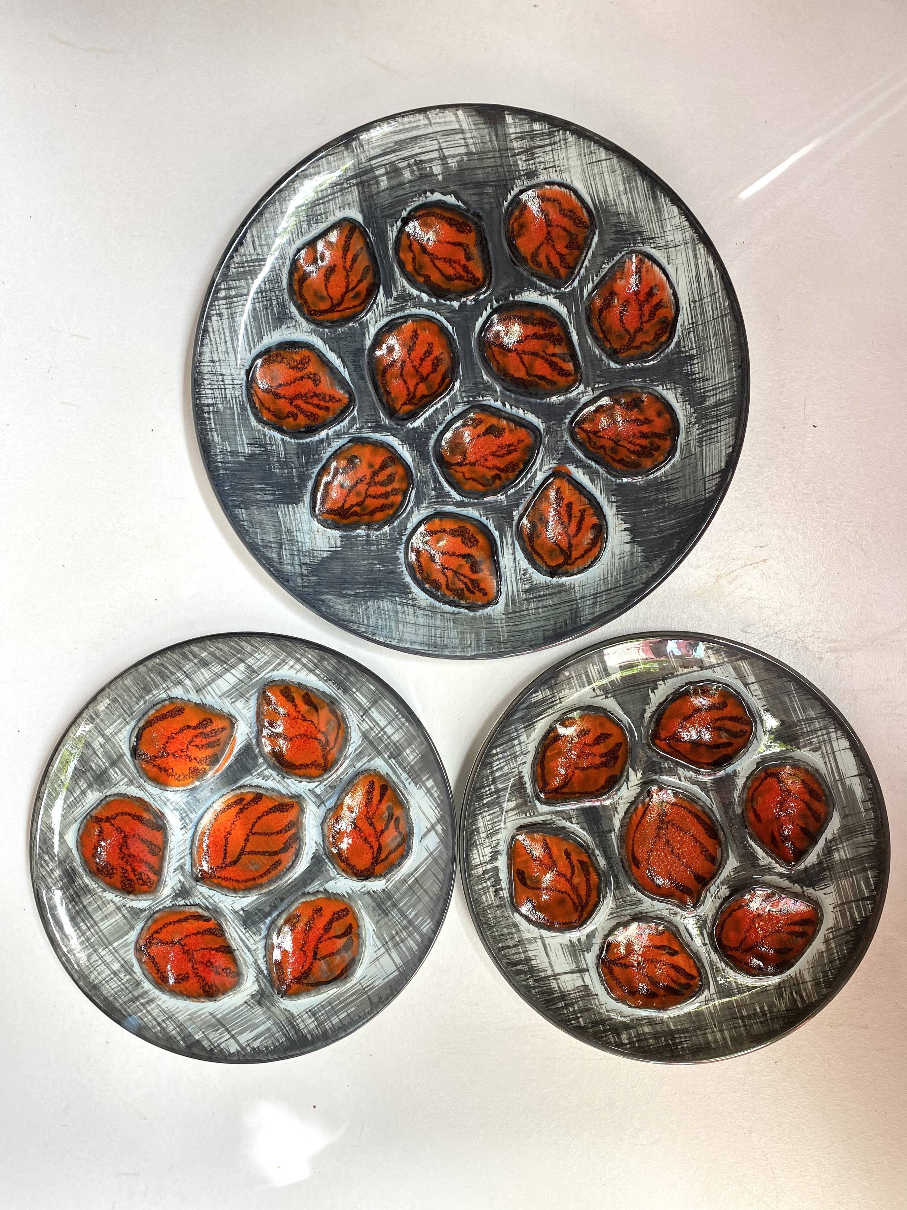 Vintage oyster plates