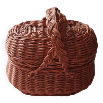 Panier pour poupée en osier