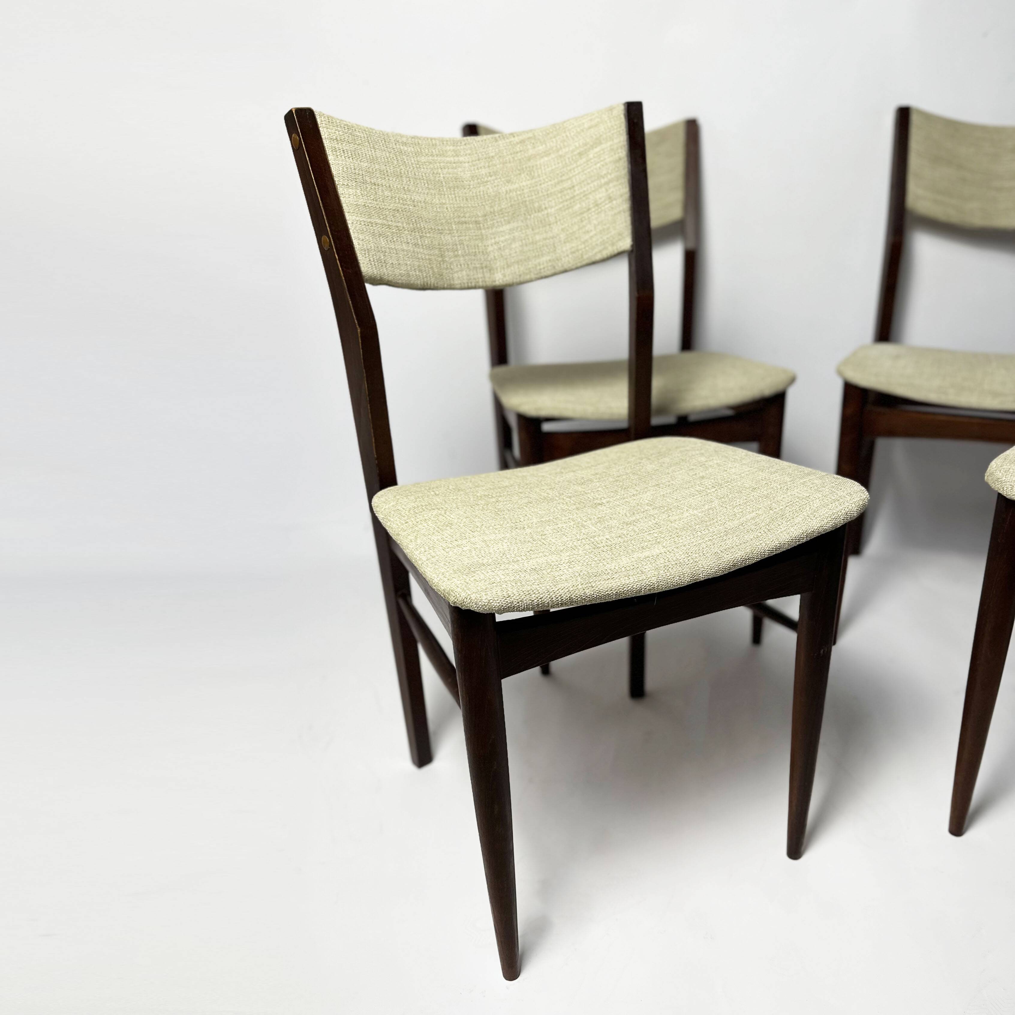 Set of 4 1950s Scandinavian style chairs.