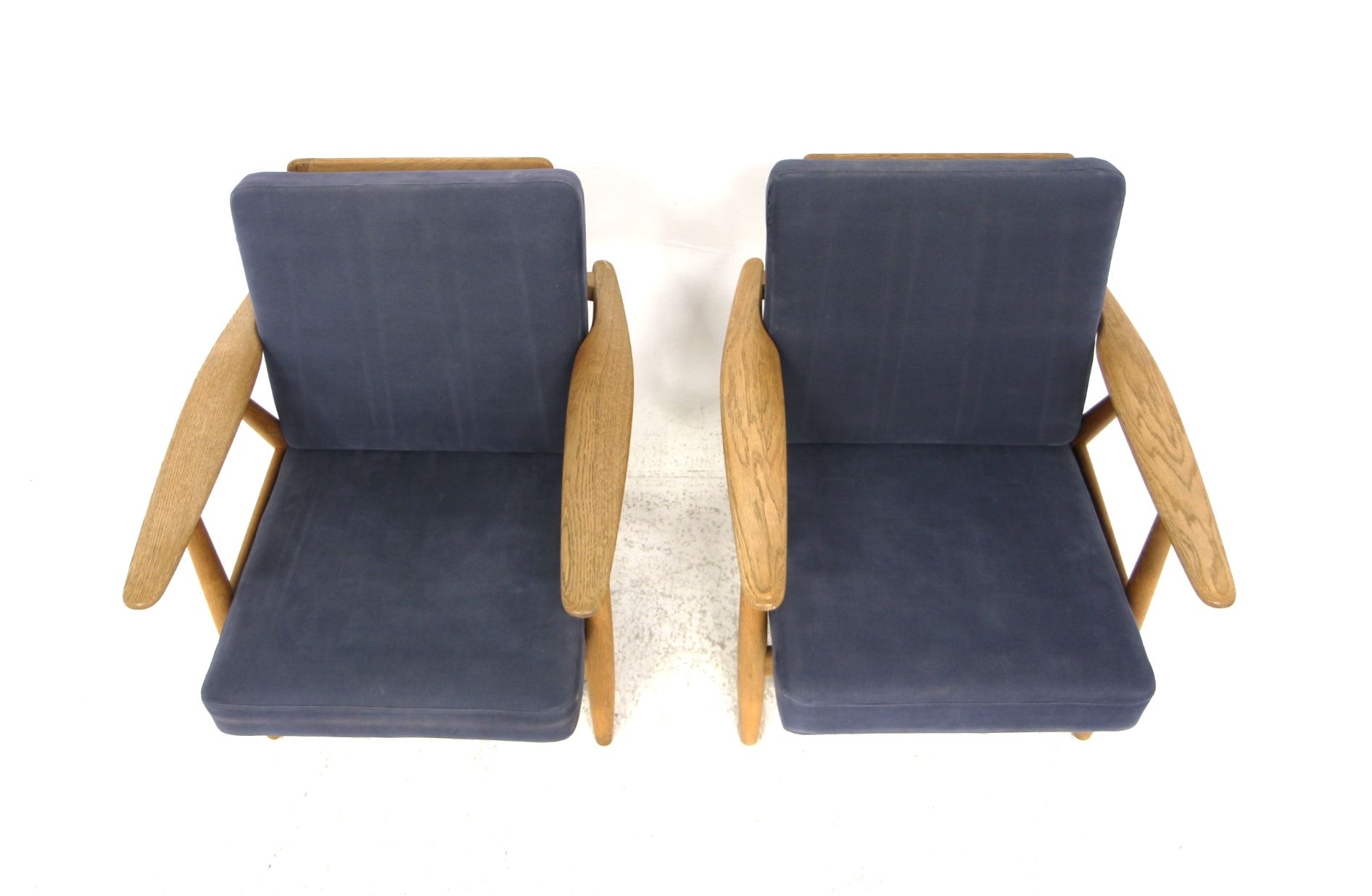 Pair of armchairs "Cigar chair GE 240" Hans J. Wegner Denmark, 1960