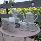 Dessert service and coffee/tea