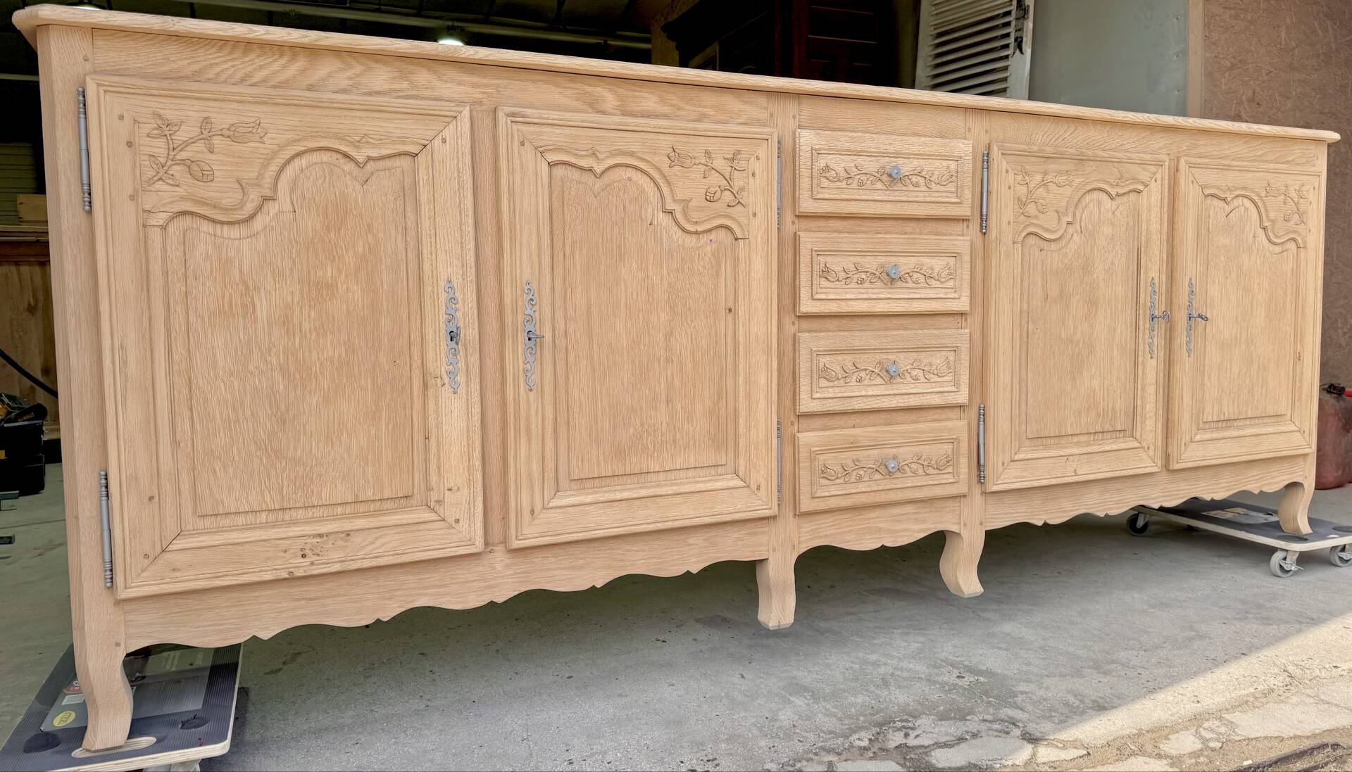 Picardy oak solid wood treatment