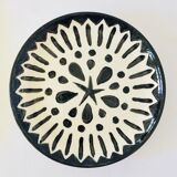 8 assorted black/white dessert plates