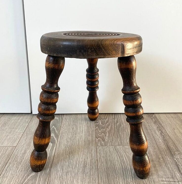 Tripod stool
