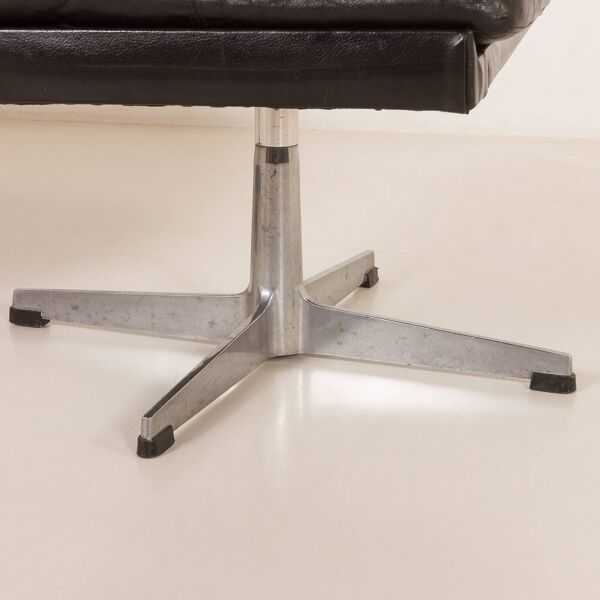 Fauteuil vintage danois avec repose-pieds, années 1970