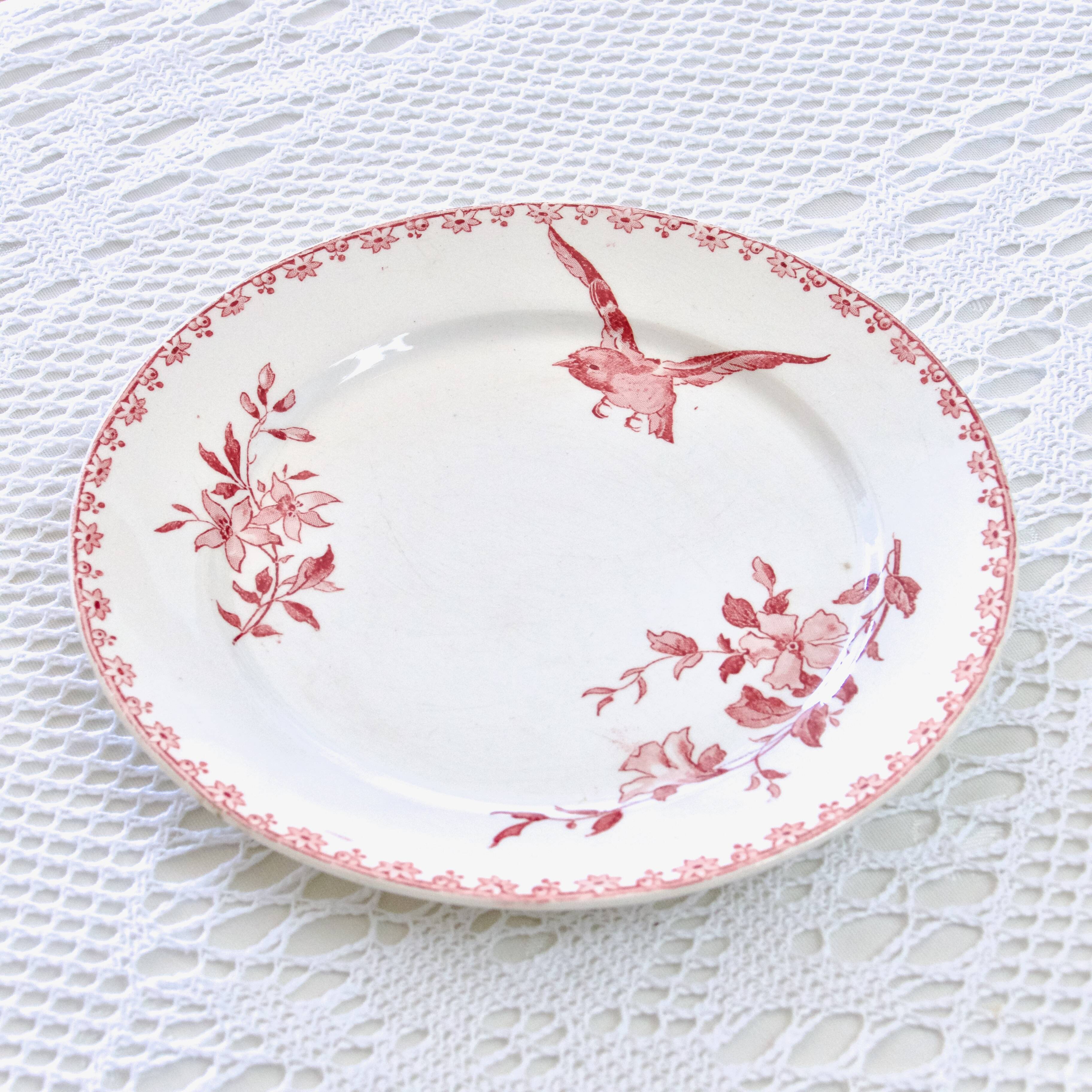 19th century Sarreguemines "Favori" plate in pink iron earth