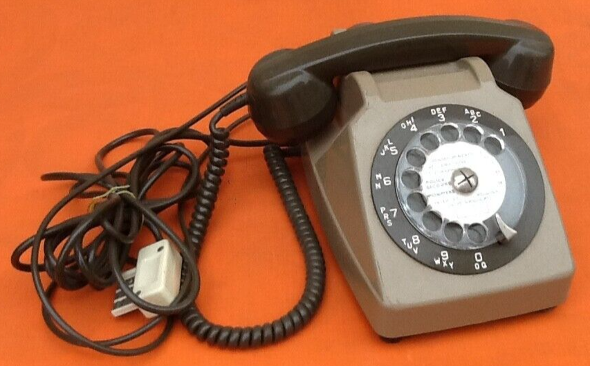 1980s Socotel Model S63 rotary phone with earphone