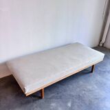 Lit de repos danois vintage en chêne