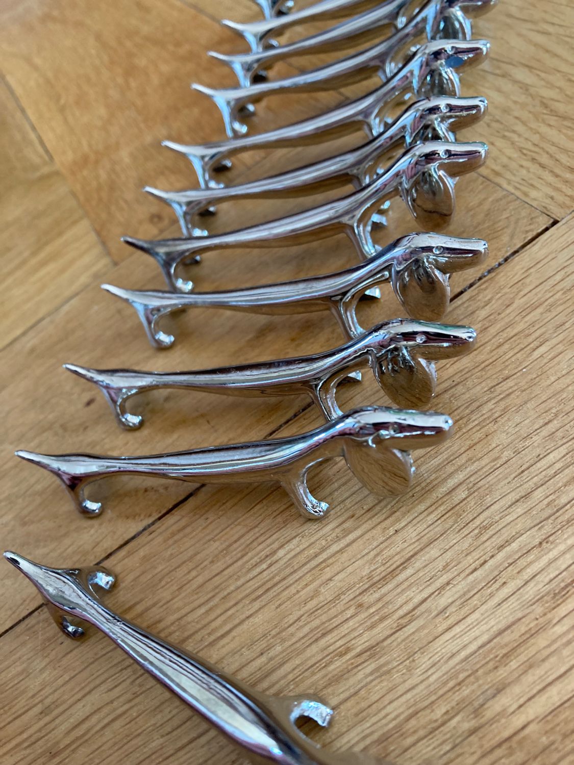 Knife doors dog basset / dachshund silver metal