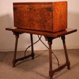 Renaissance Bargueno in Walnut and Fruitwood Marquetry - 16th Century