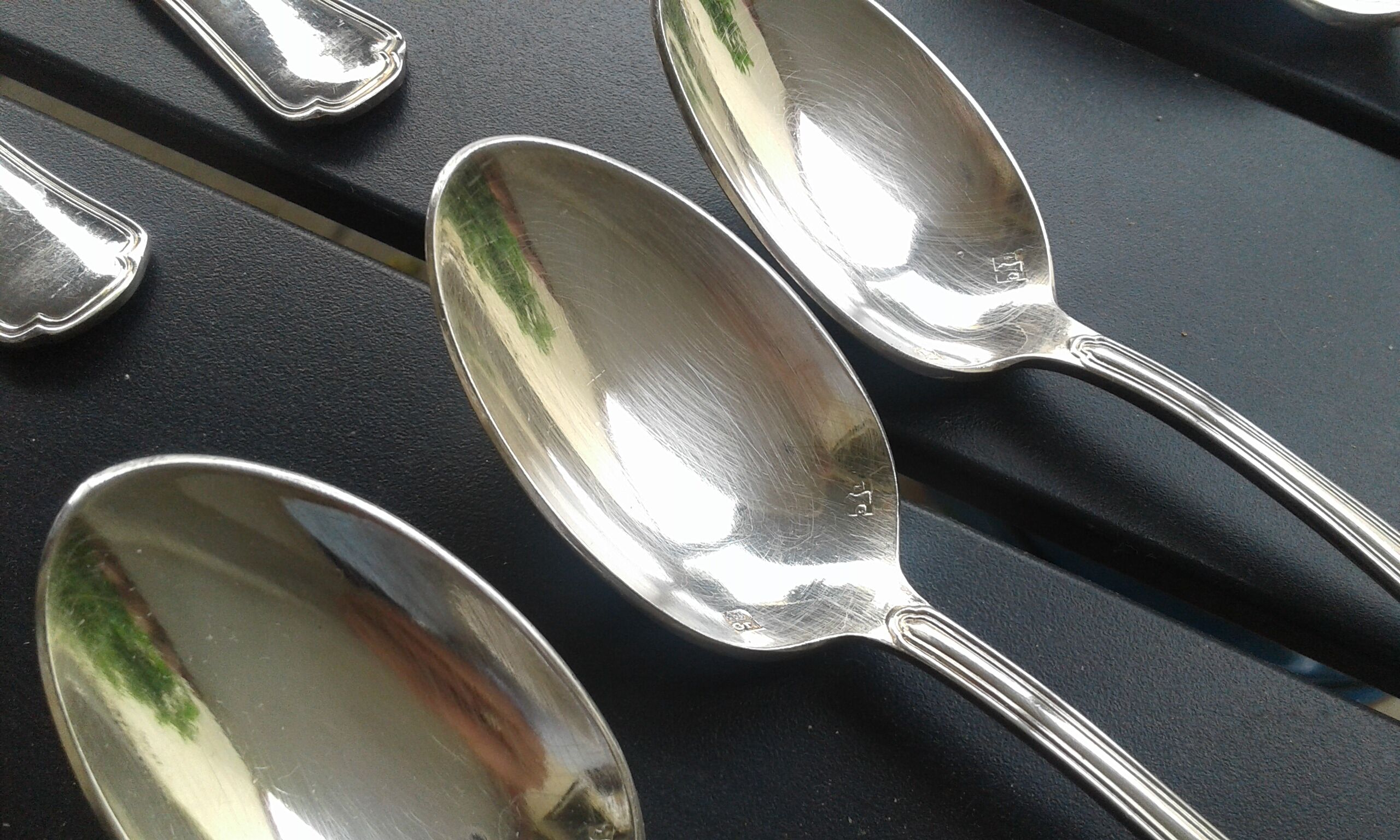 Set of 19 cutlery forks spoons large and small louche silver metal