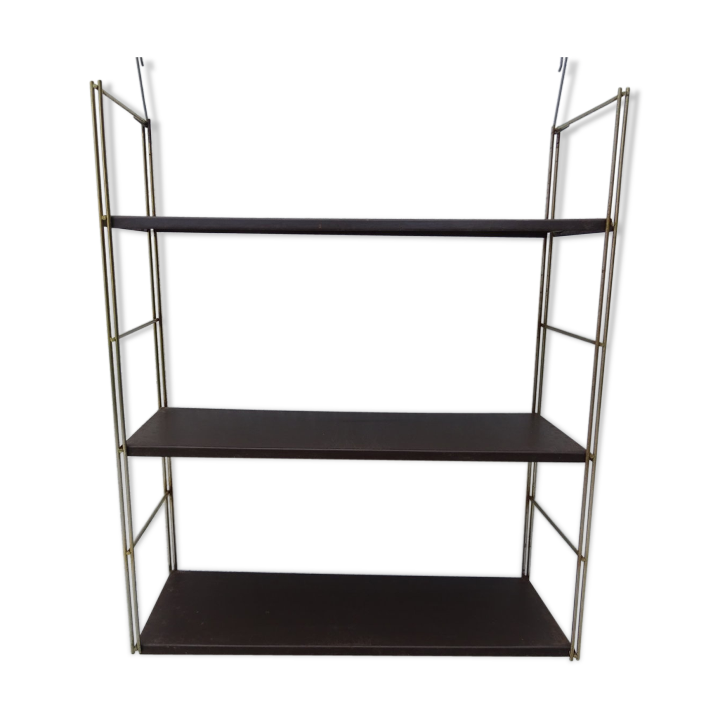 Metal string modular wall shelf