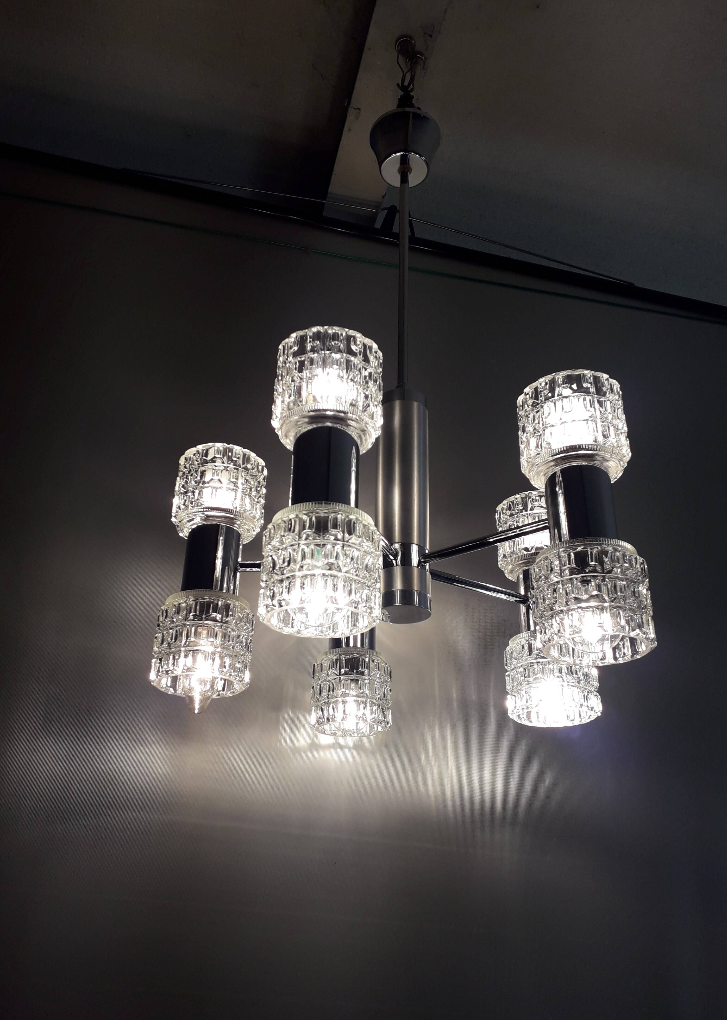 Vintage chandelier - 10 Lights - chrome metal and glass - 1970s