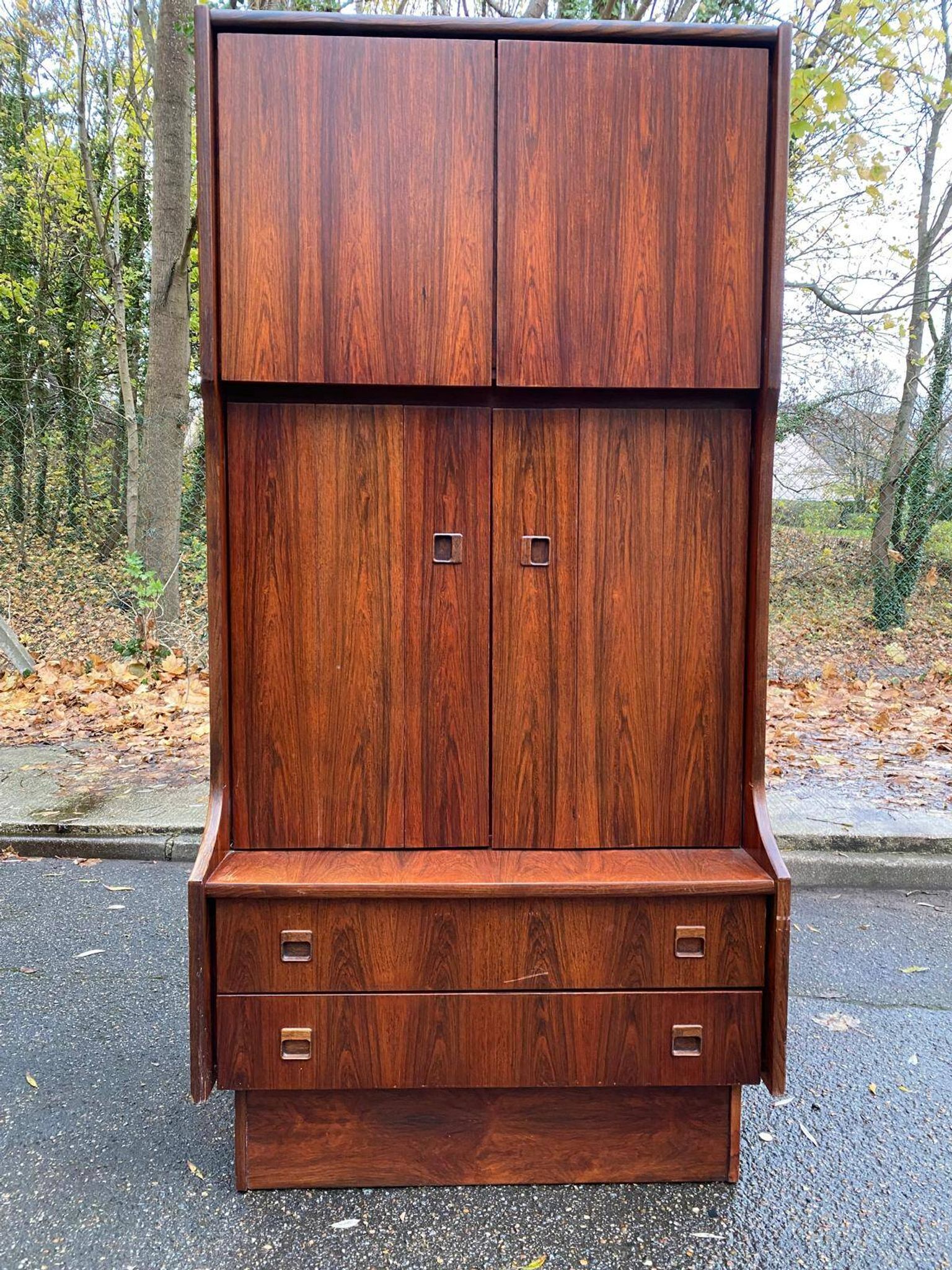 Scandinavian teak wardrobe, circa 1950, 91x65x183cm