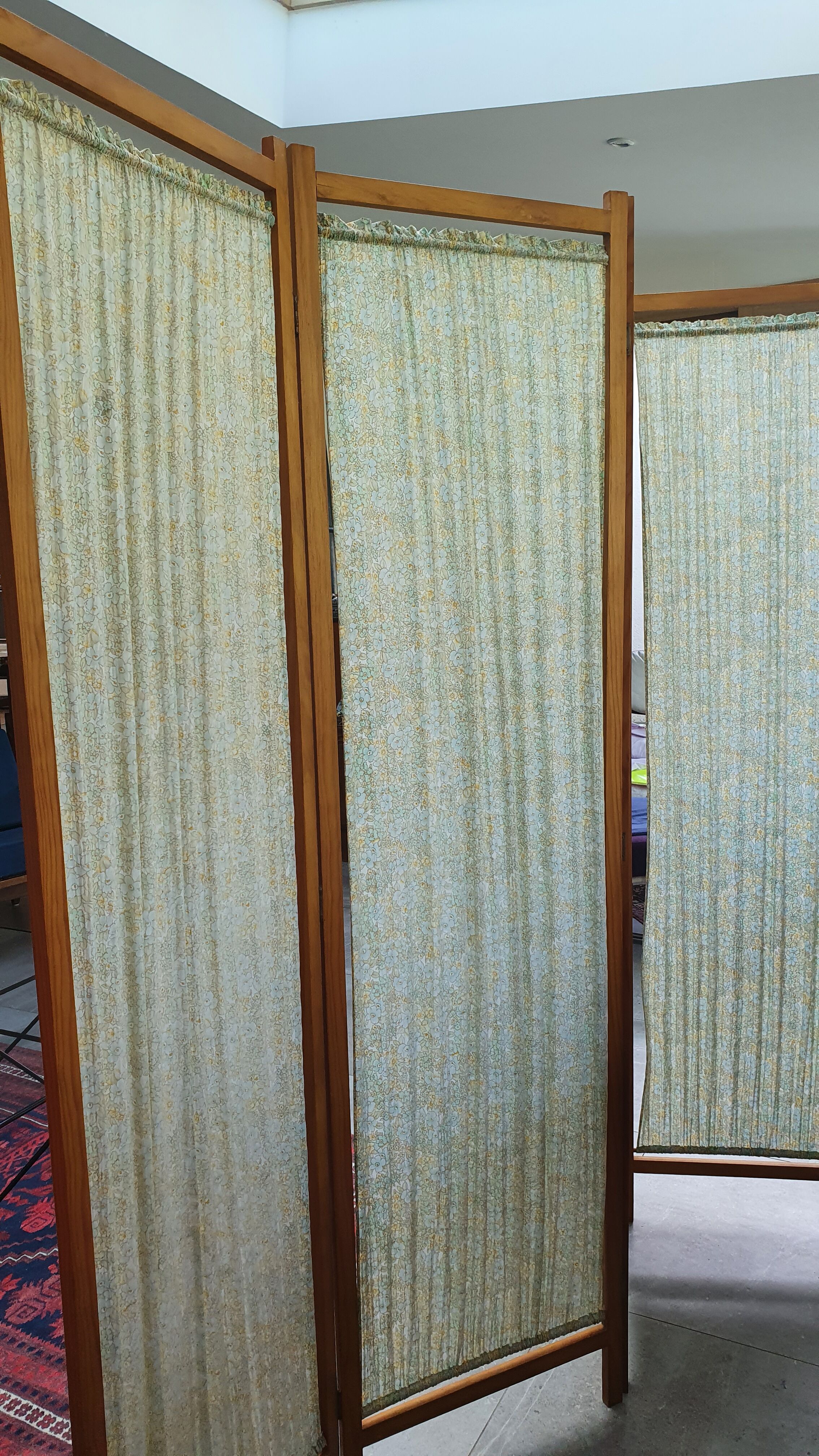 Vintage floral screen