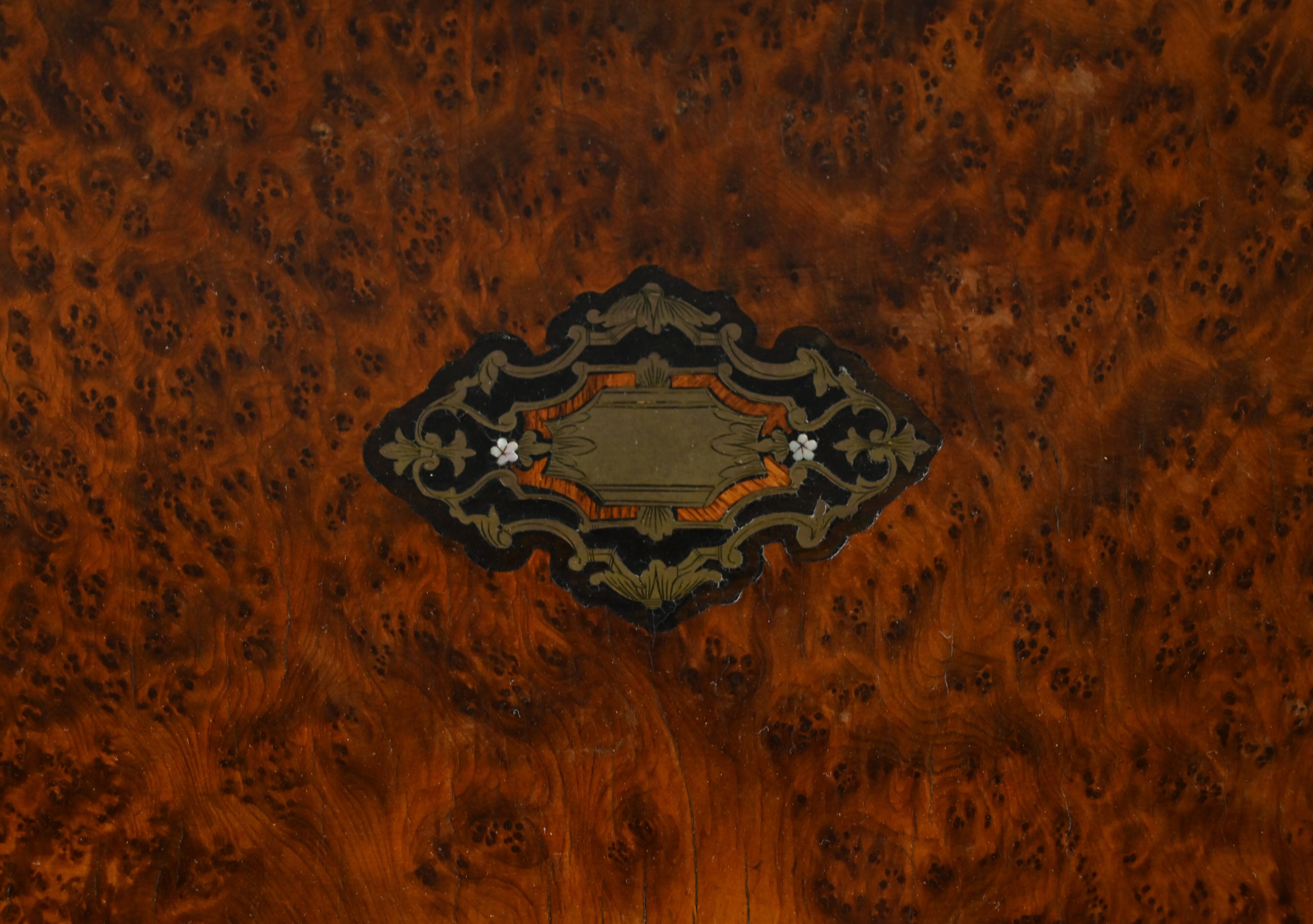 Small Middle Worker in Pear and Amboyna, Napoleon III period – Mid-19th century