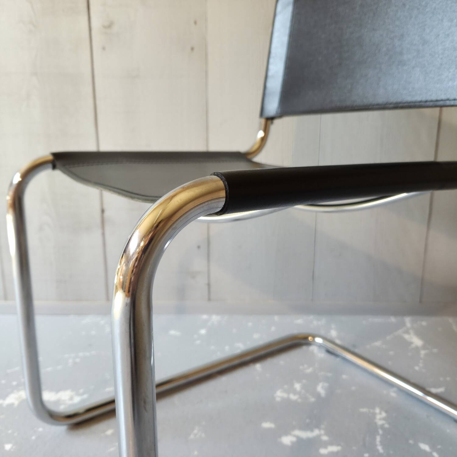 Bauhaus cantilever chairs