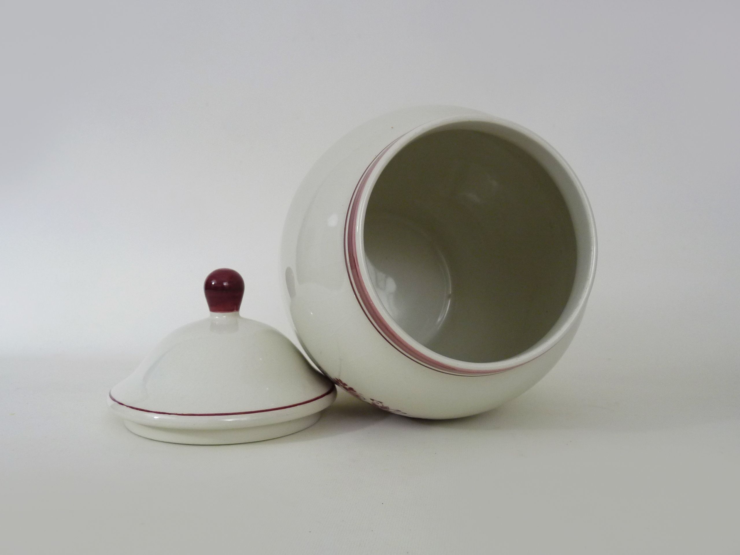 Former apothecary pot