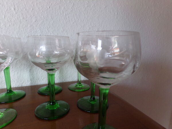 10 verres à vin  cristal gravée grappe de raisin  vintage