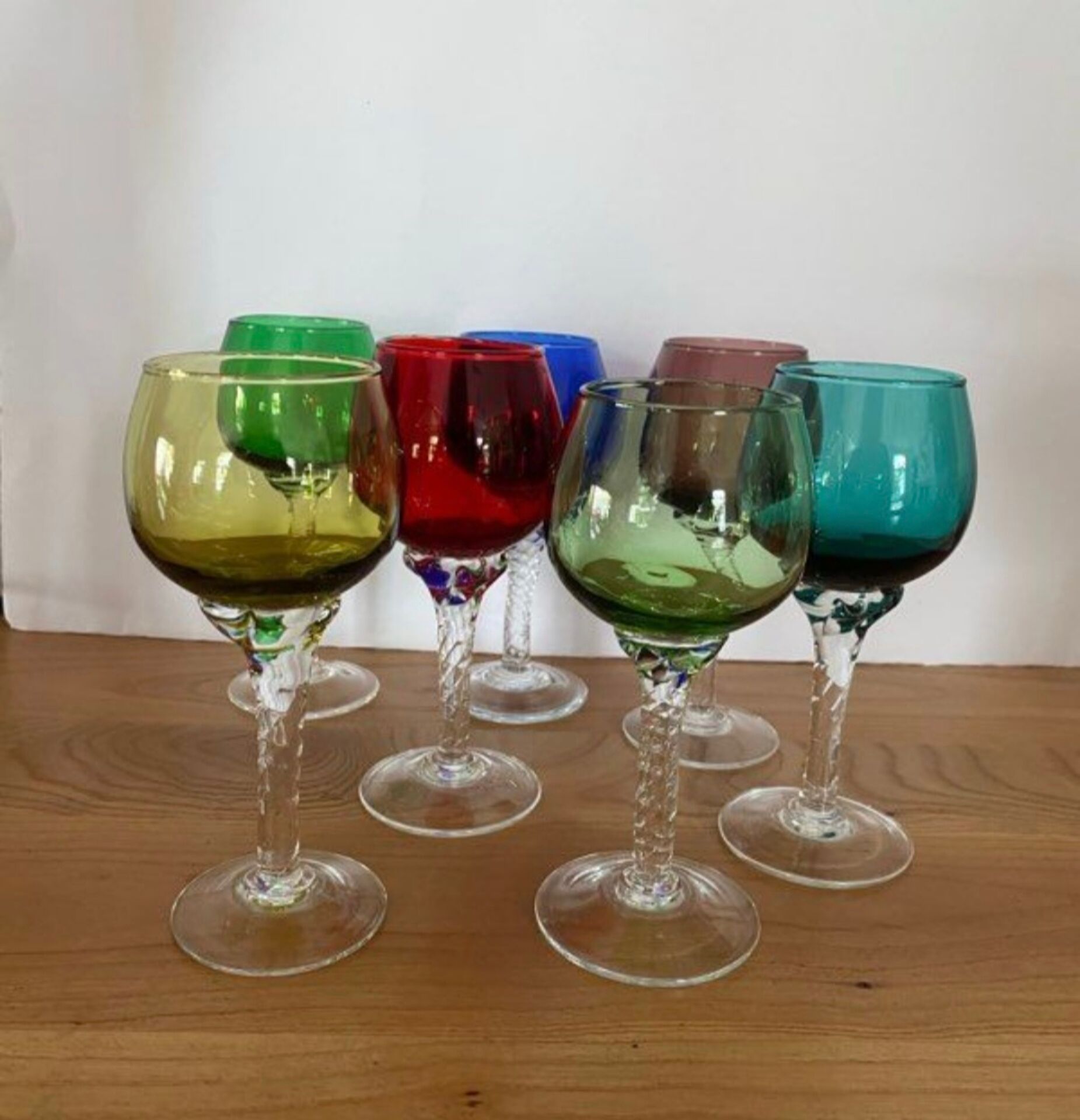 7 stemmed glasses from the Venetian glassworks of Murano from the 70s/80s.