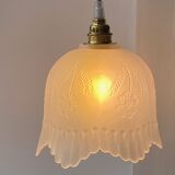 Pendant in etched opaque glass