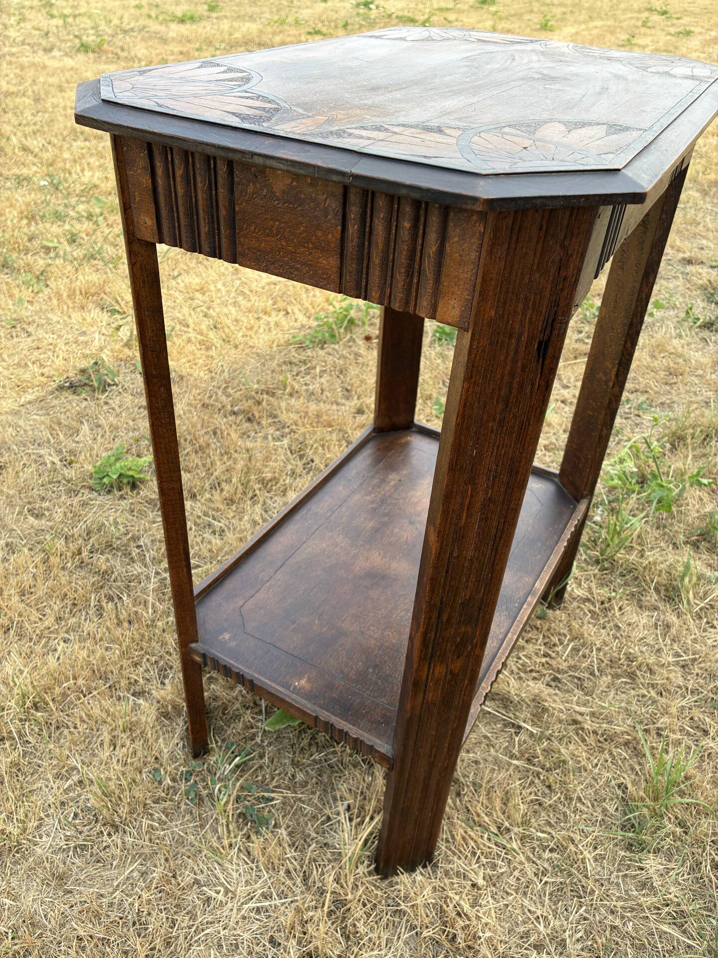 Table d’appoint art déco
