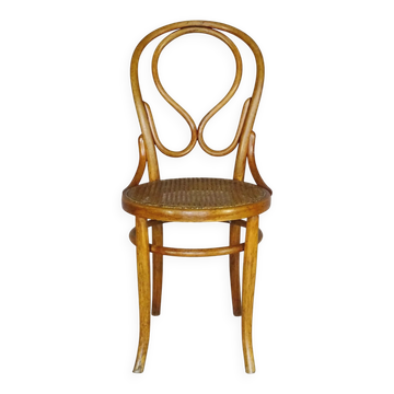 Fischel N°20 bistro chair known as OMEGA circa 1900, not Thonet.