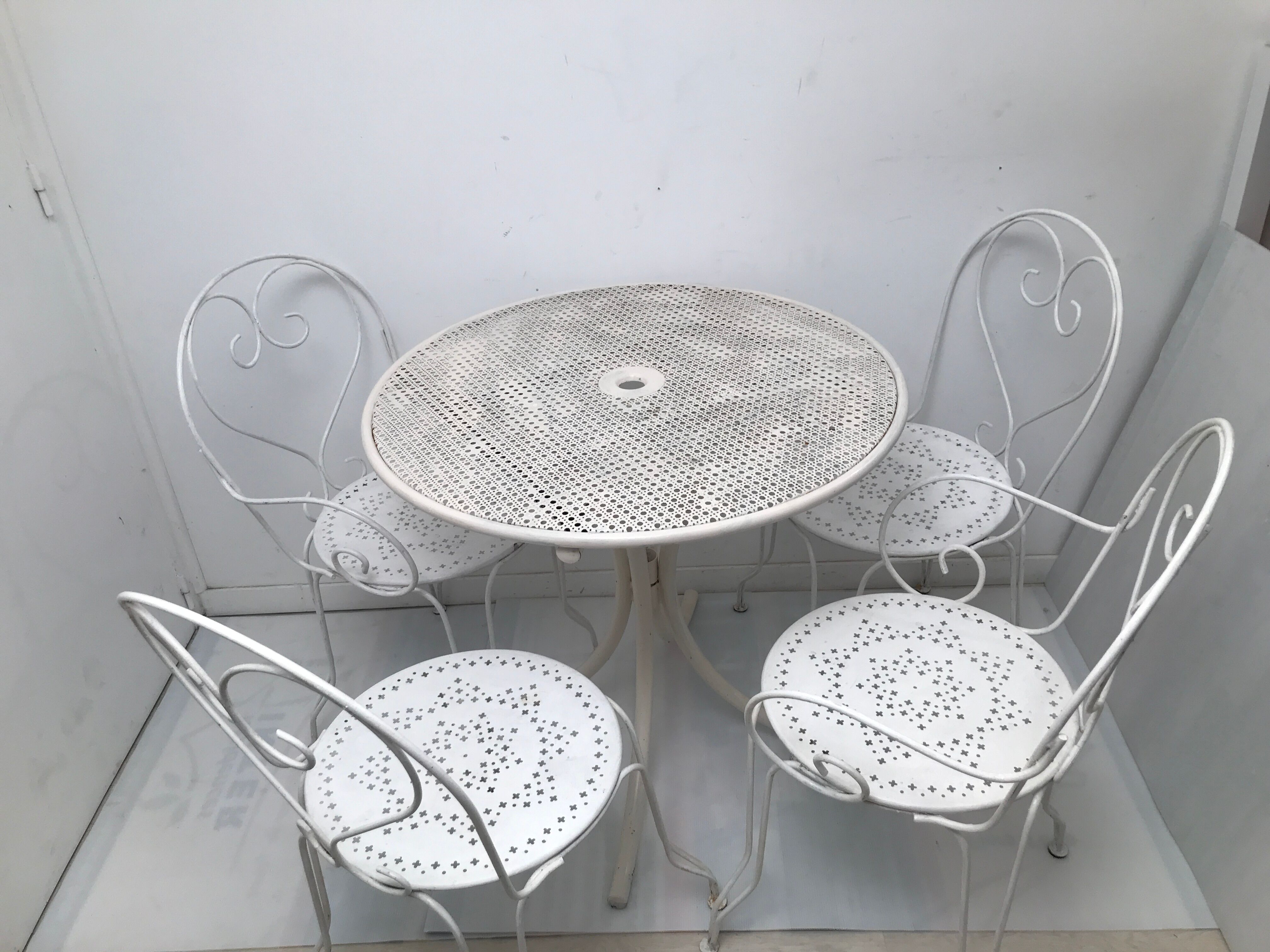 Old garden set