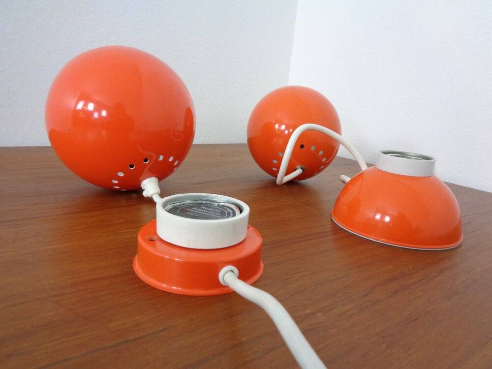 Italian Space Age Metal Internal Magnet Table Lamps by Reggiani, 1960s, Set of 2