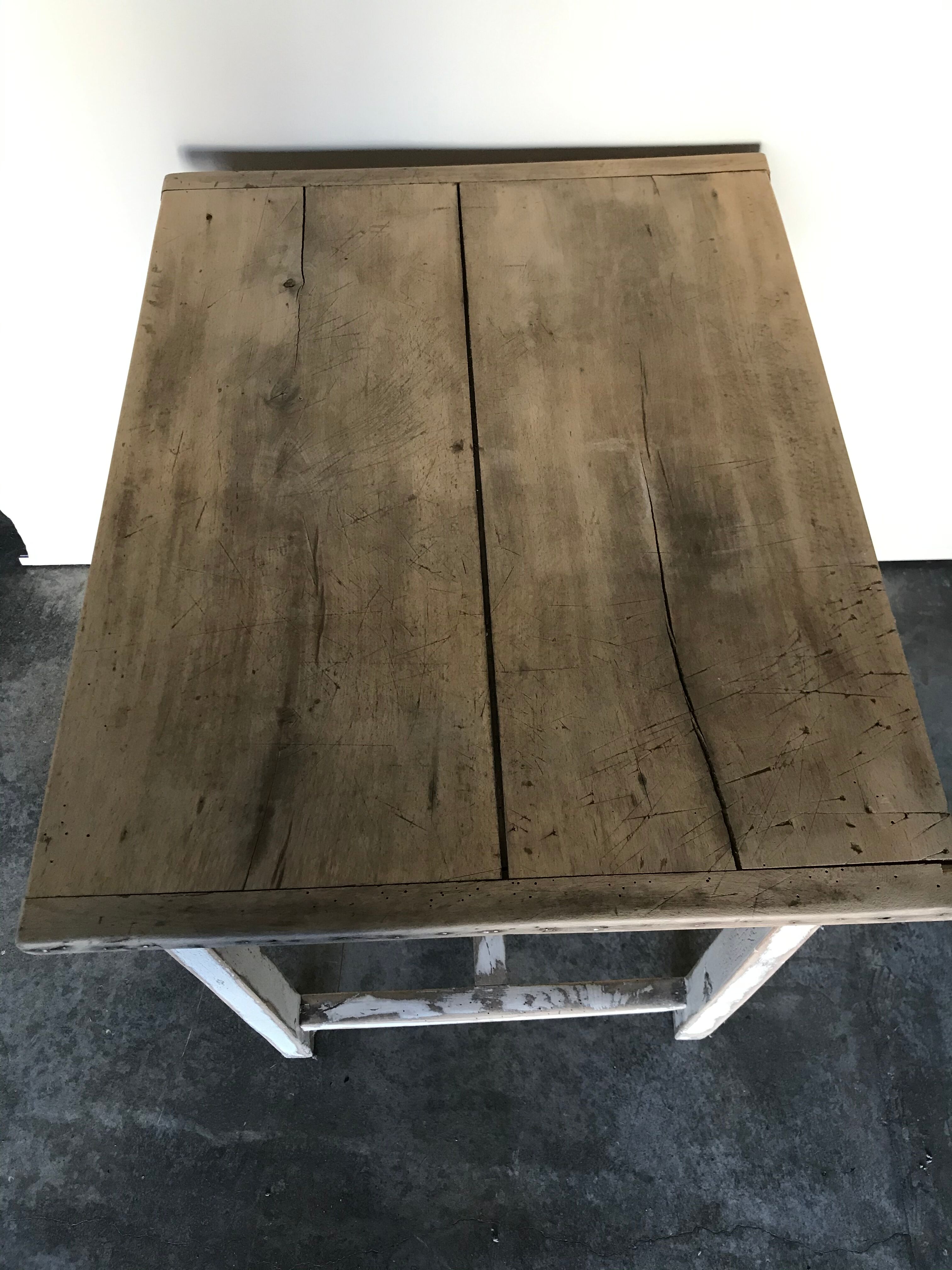 Table vintage wood in raw wood and white industrial chalk