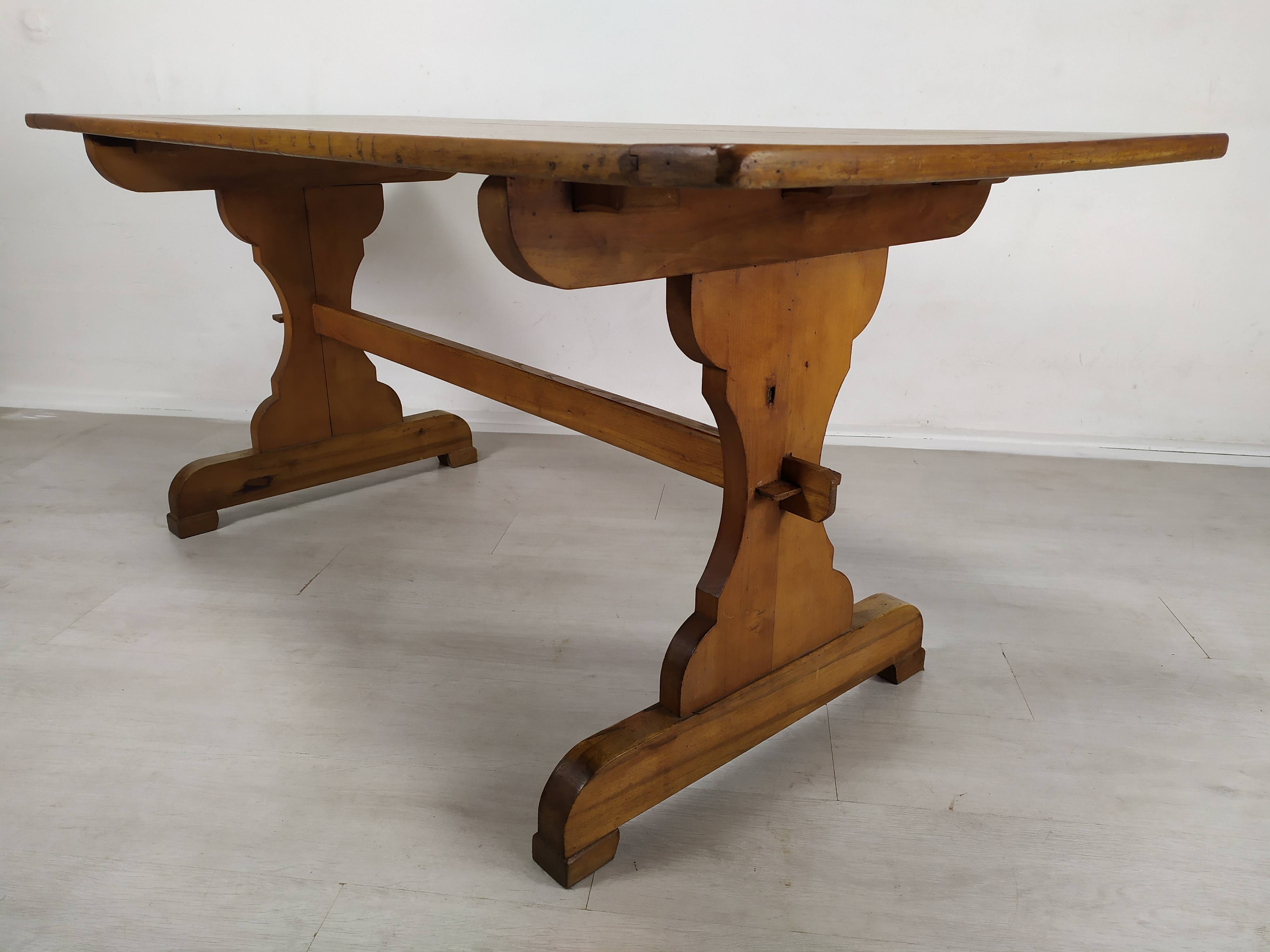 Farmhouse table