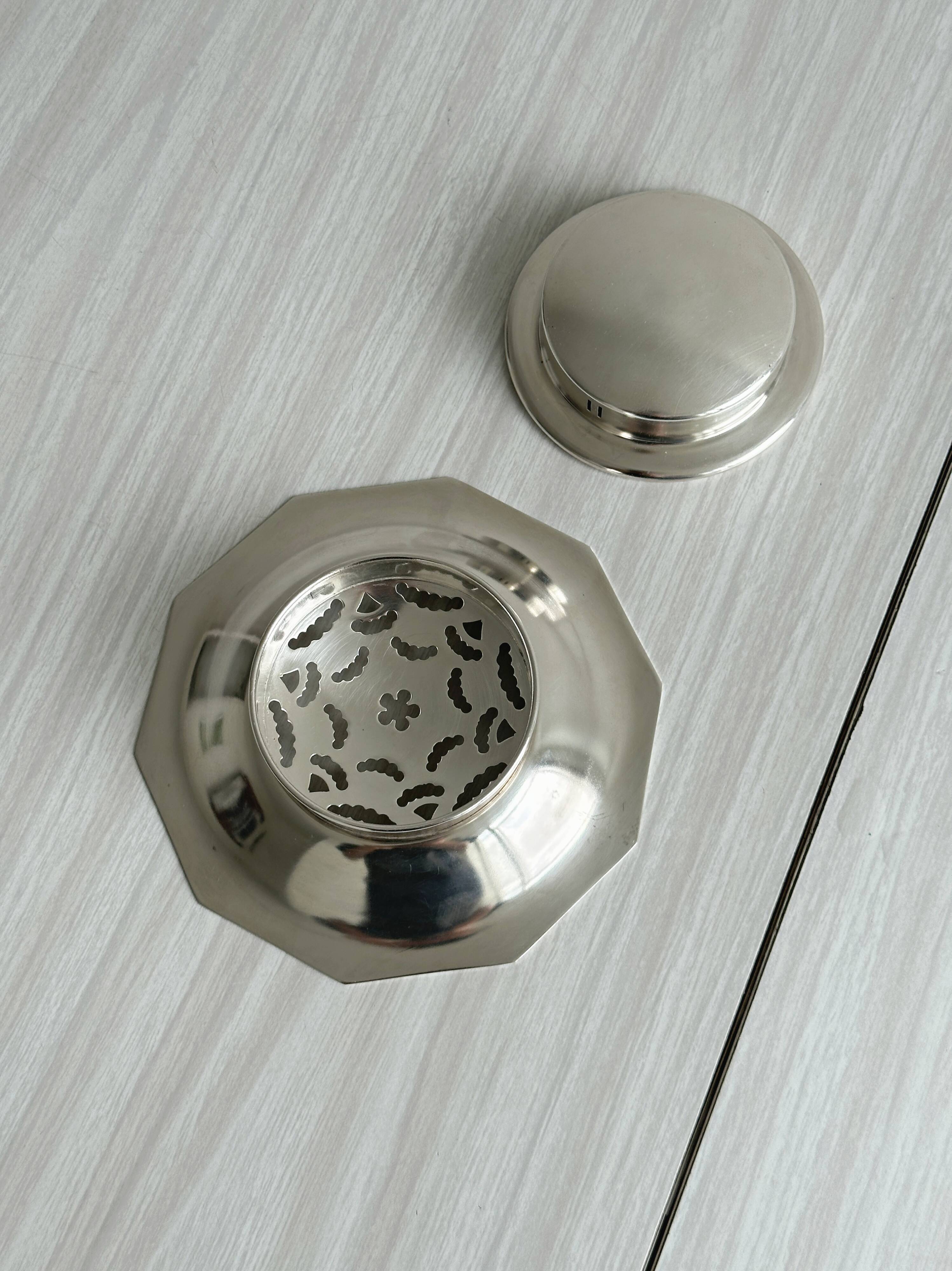 Vintage silver-plated shell butter dish