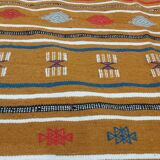 Tapis multicolore tissé à la main à motifs berbères 100x140cm