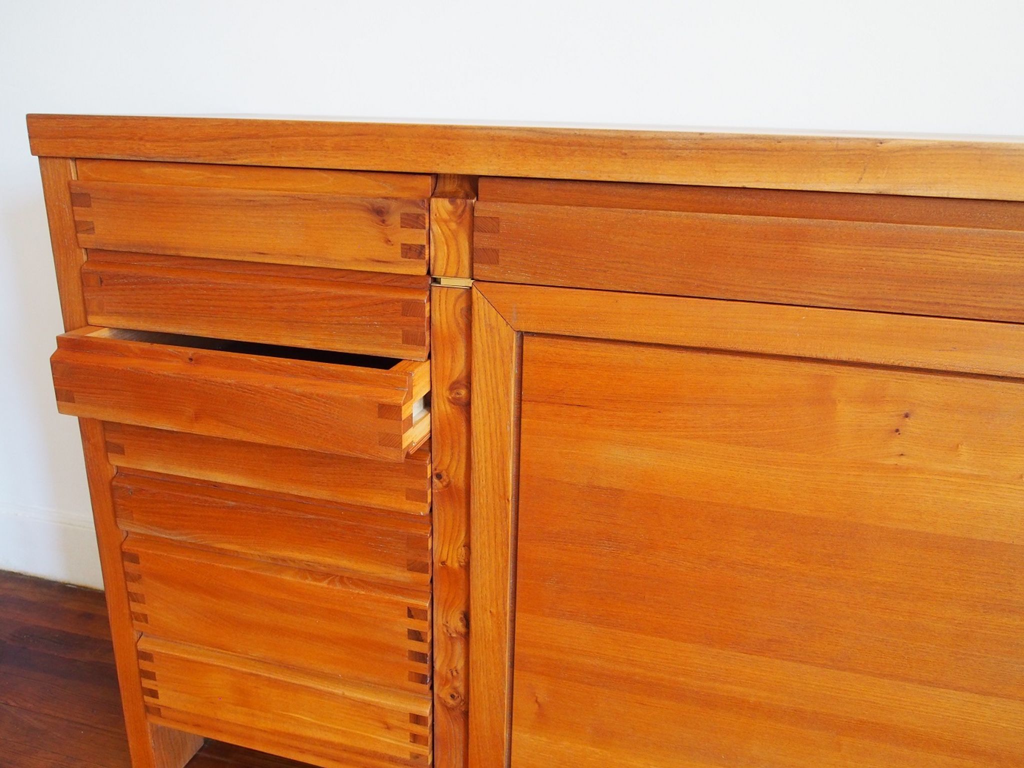 Sideboard R 13 Pierre Chapo