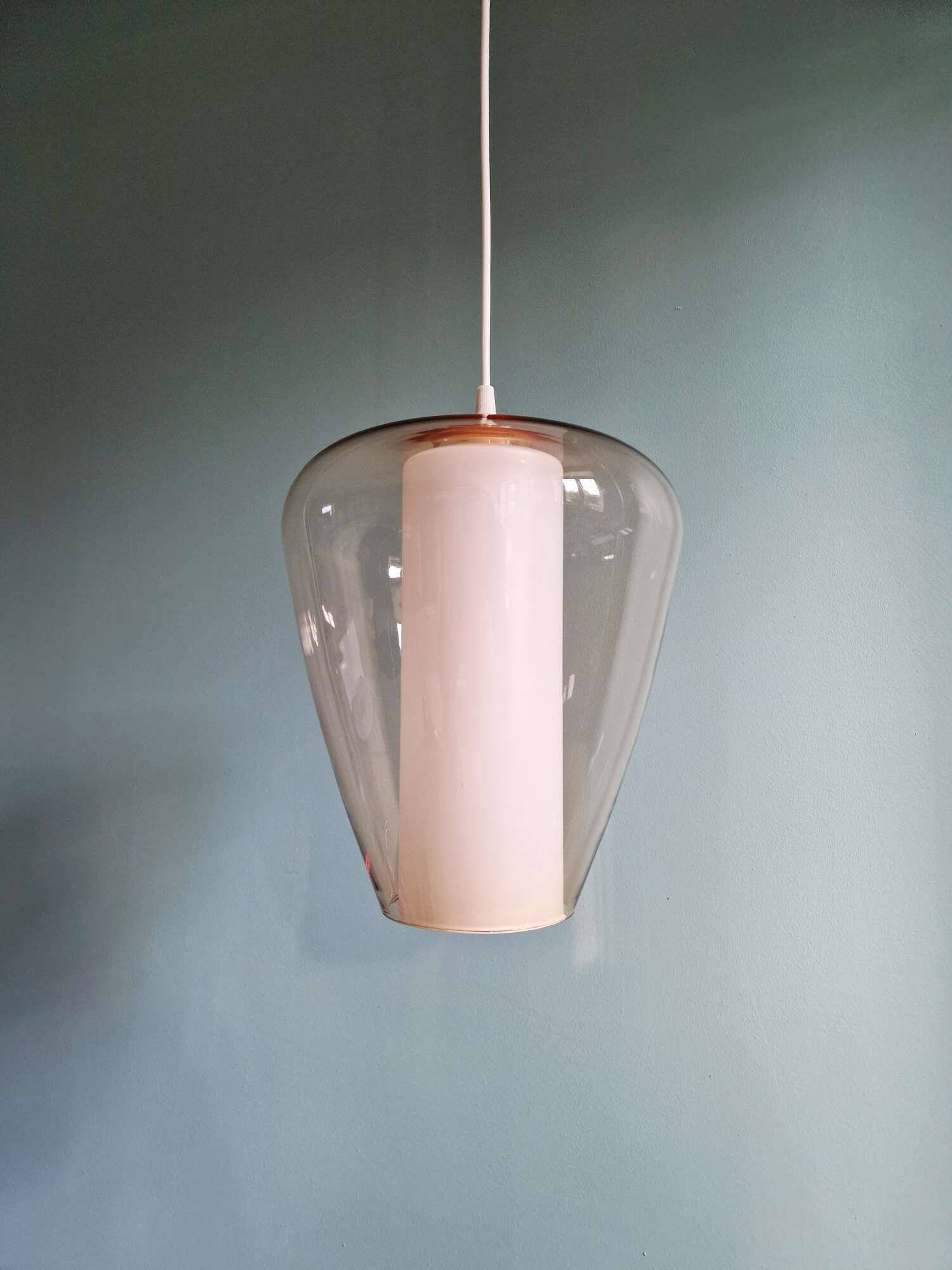 Suspension scandinave en verre satiné blanc et verre transparent rose pâle, 1960