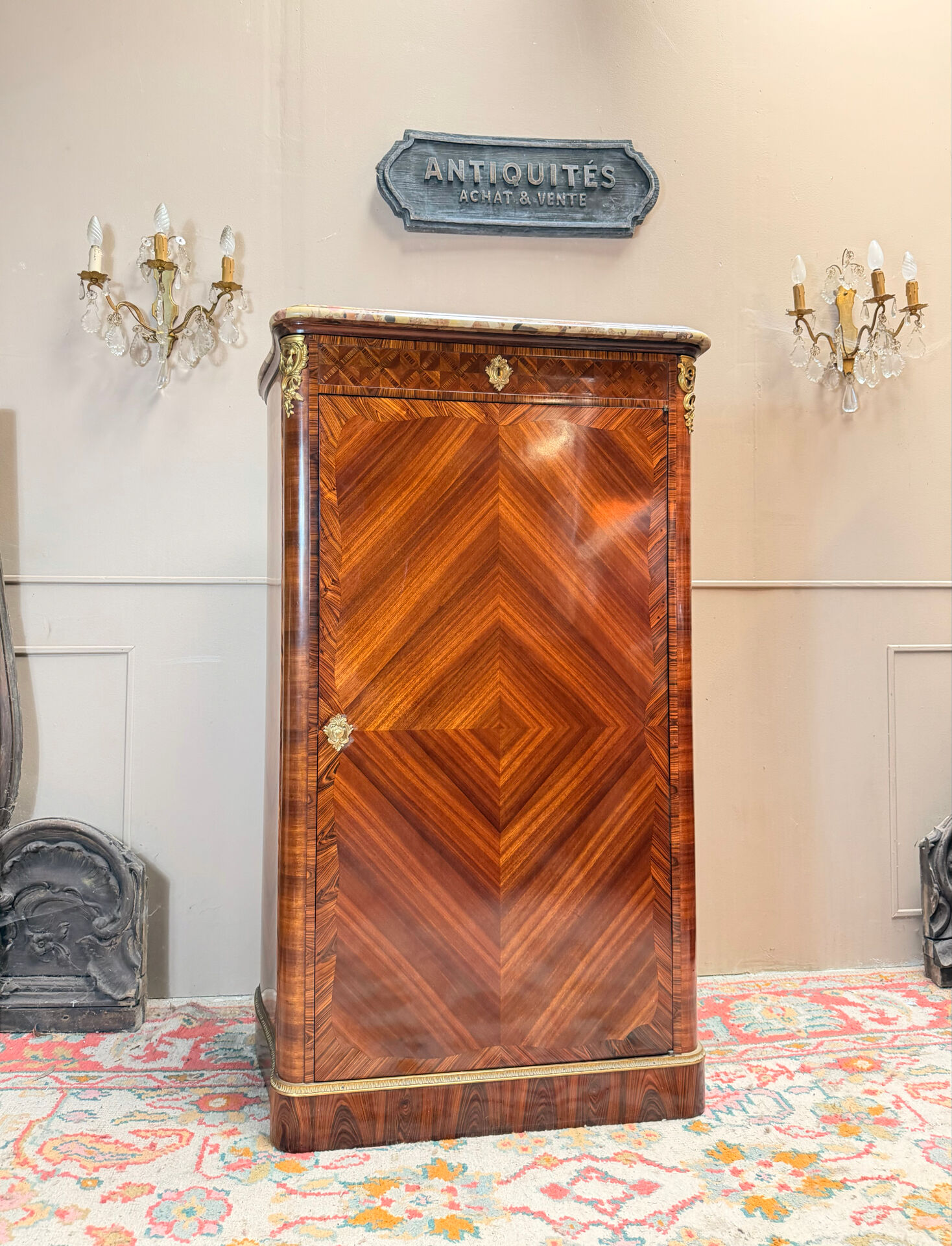 LOWER CABINET IN LOUIS XV STYLE MARQUETRY