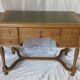 bureau classique dessus cuir