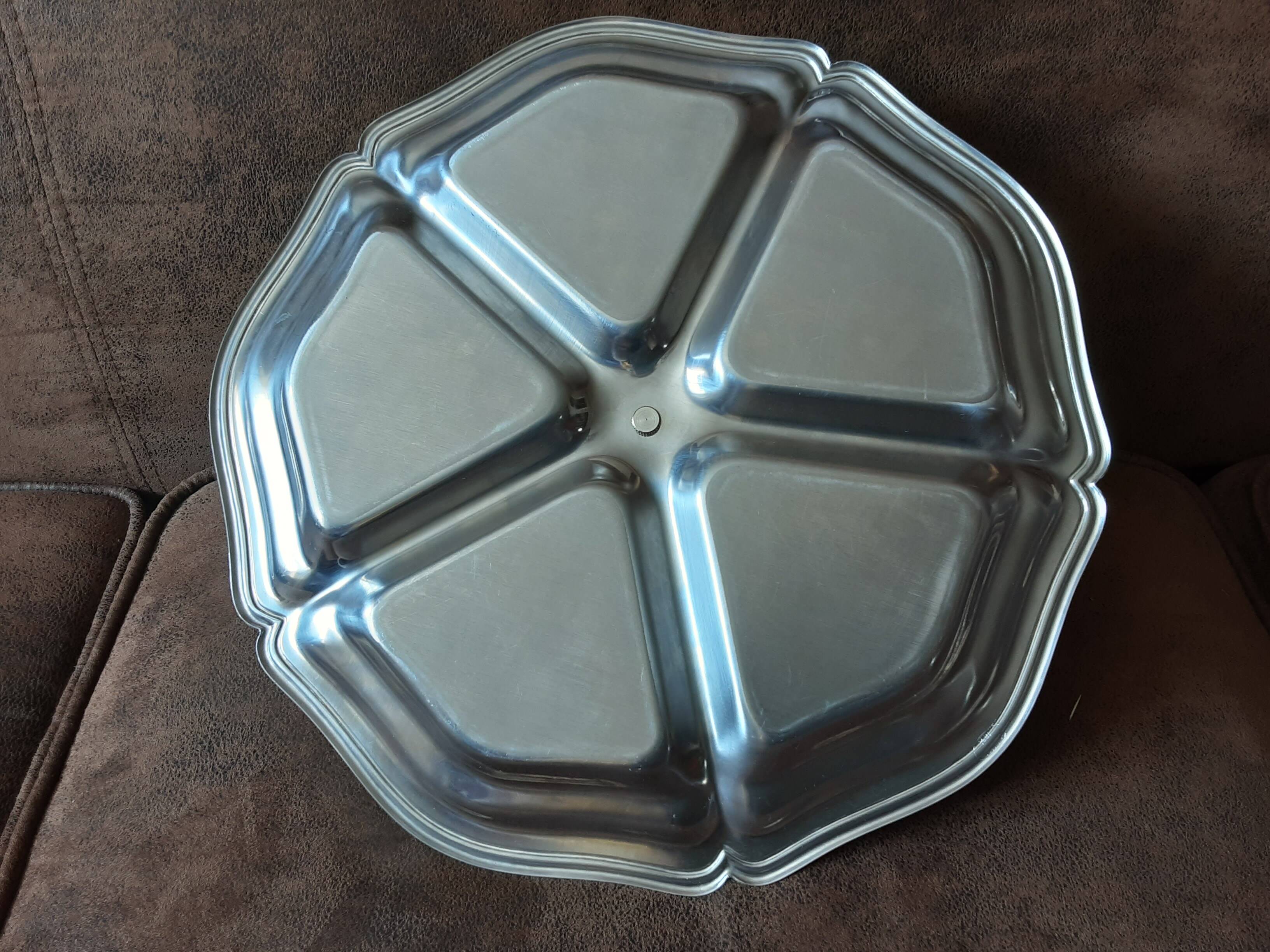 Stainless steel rotating dish