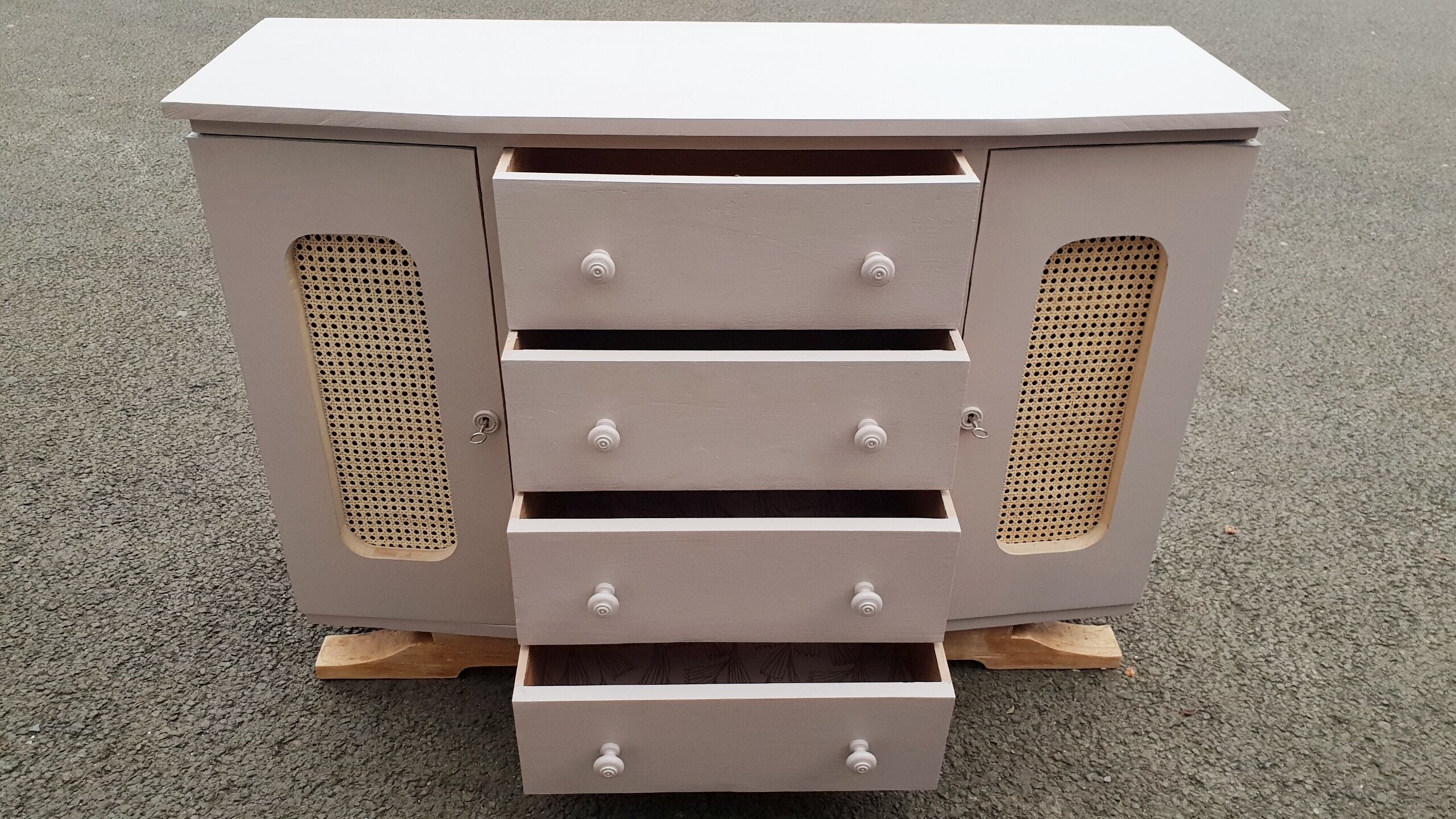 Vintage buffet