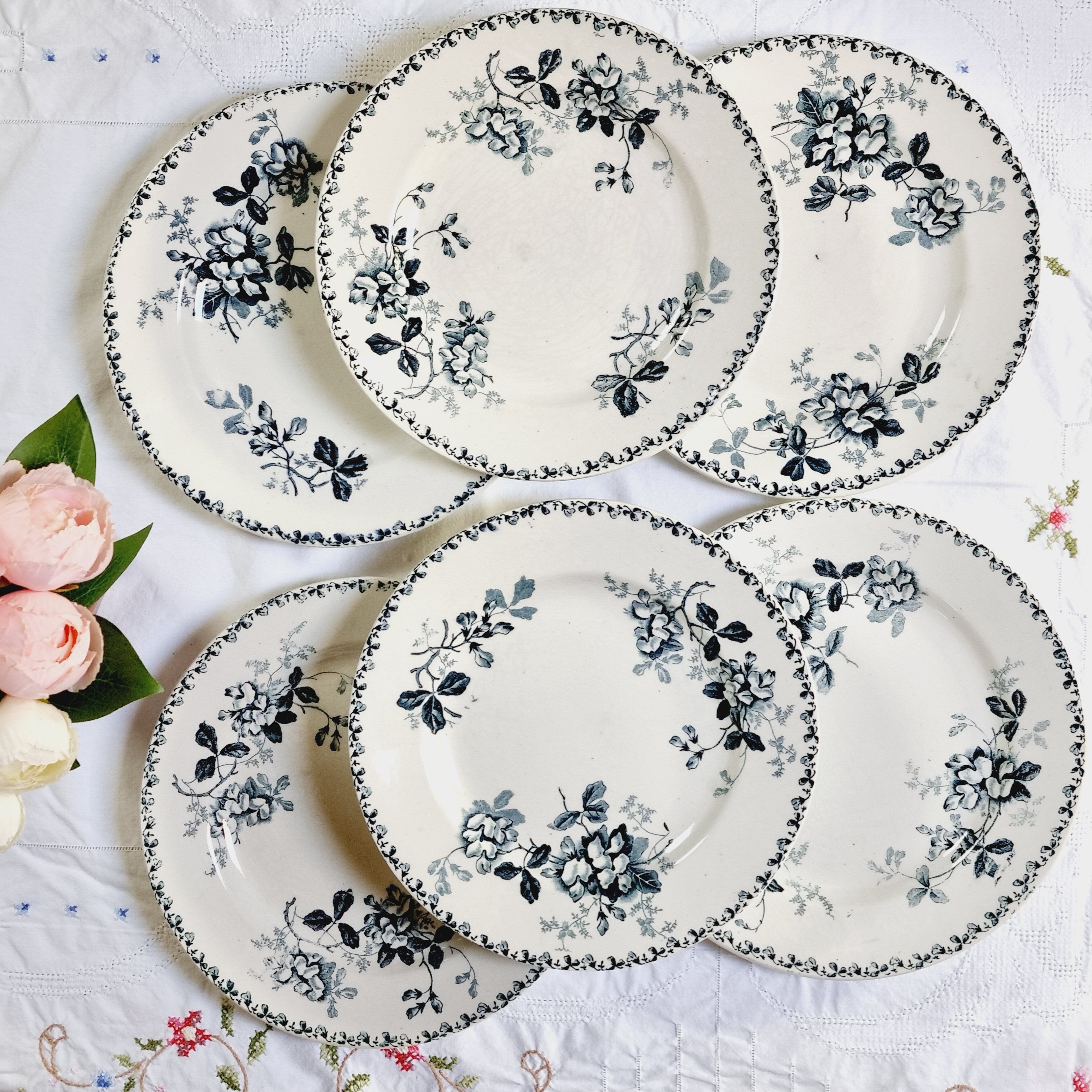 Set of 6 flat plates Moulin des Loups